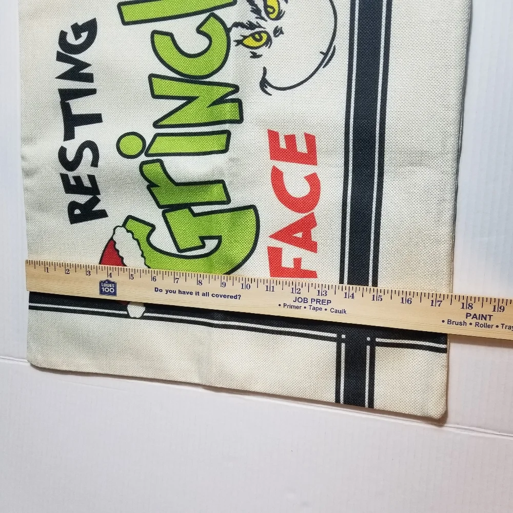 RESTING GRINCH FACE DECORATIVE PILLOW COVER